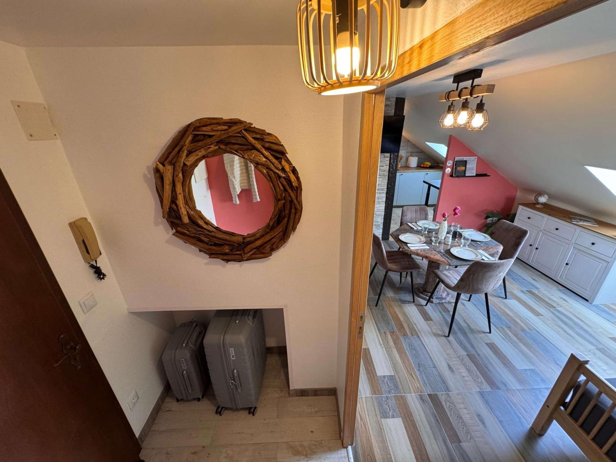 Private & Comfortable Apartments Puttelange-aux-Lacs Kültér fotó